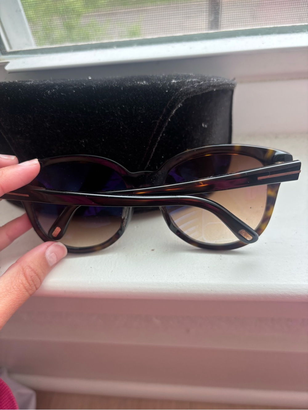 Tom Ford Olivia Sunglasses - Picture 4 of 4
